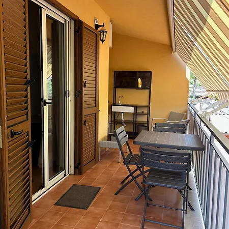 Rosa Apartament